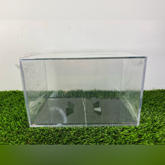 BallQube Grandstand Football Display Case - Picture 1 of 4